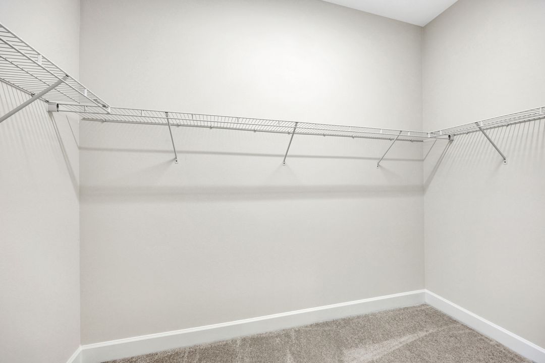 20738 Fair Oak Ln, Estero, FL 33928