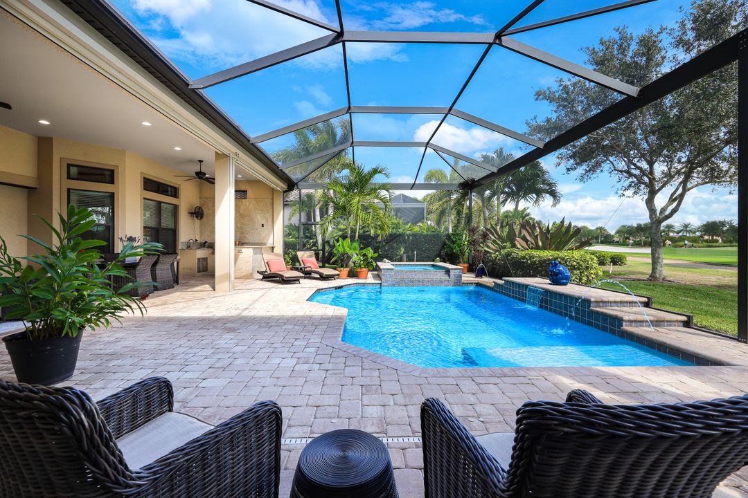 8678 Amour Ct, Naples, FL 34119