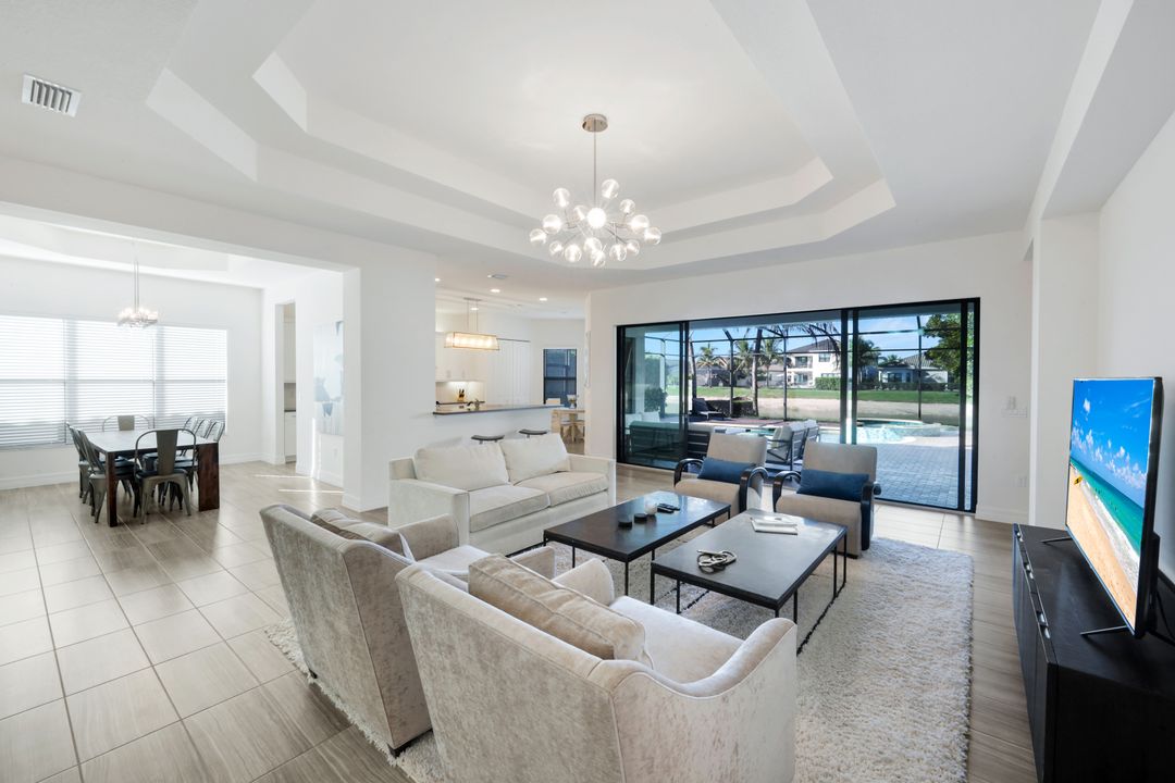 4549 Azalea Dr, Naples, FL 34119