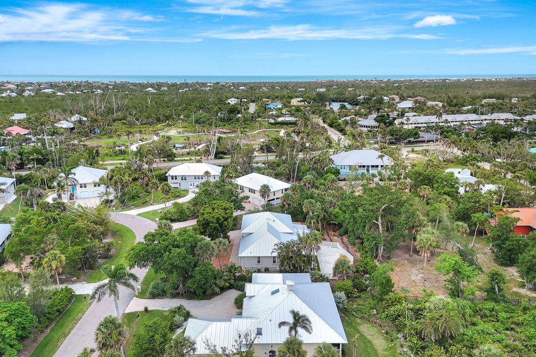 1874 Farm Trail, Sanibel, FL 33957