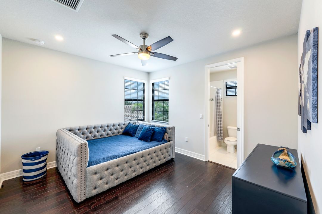 4138 Aspen Chase Dr, Naples, FL 34119