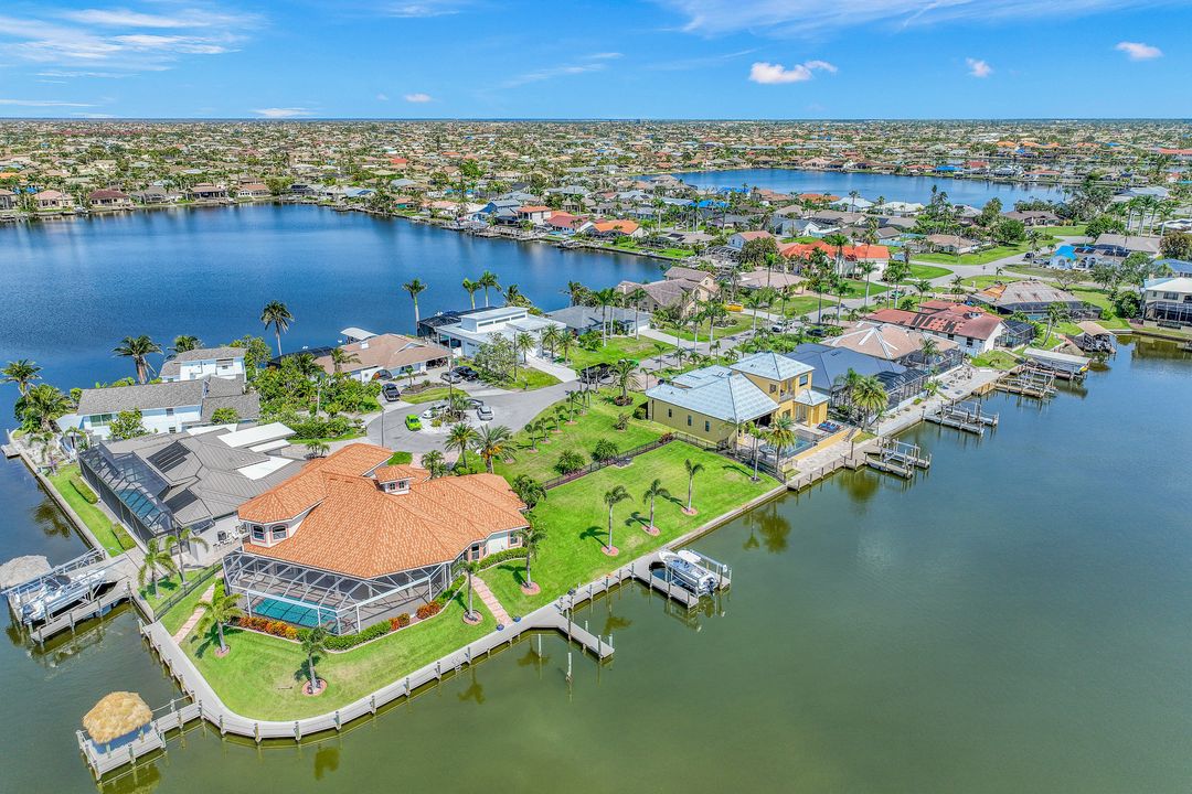 5227 SW 5th Pl, Cape Coral, FL 33914