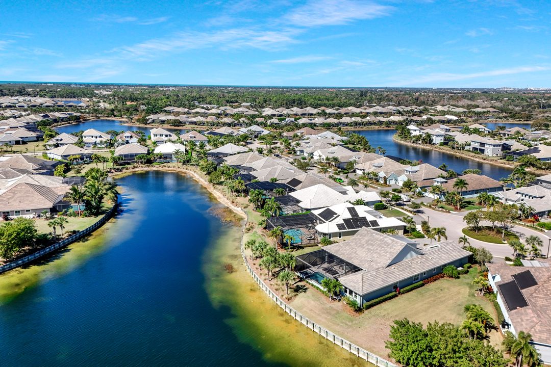 6072 Lucaya Wy, Naples, FL 34112