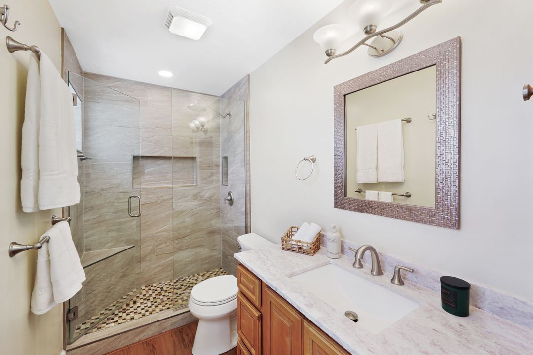 825 93rd Ave N, Naples, FL 34108