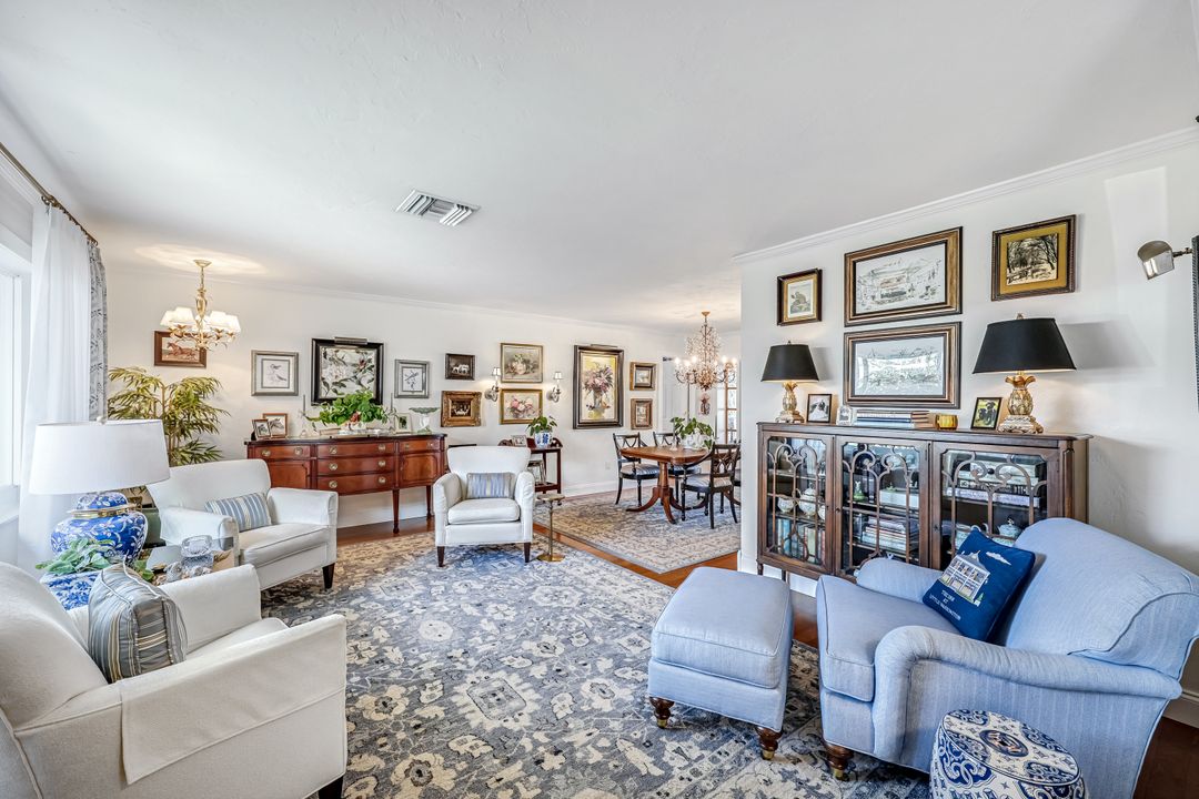 87 Burning Tree Dr, Naples, FL 34105