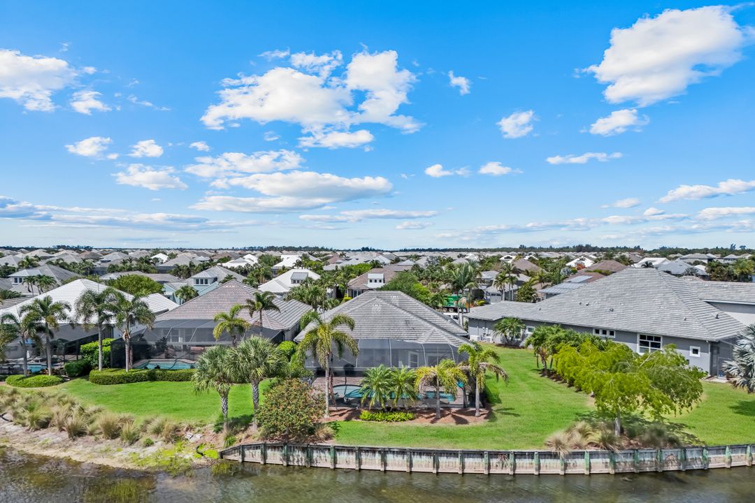 6460 Pembroke Wy, Naples, FL 34113