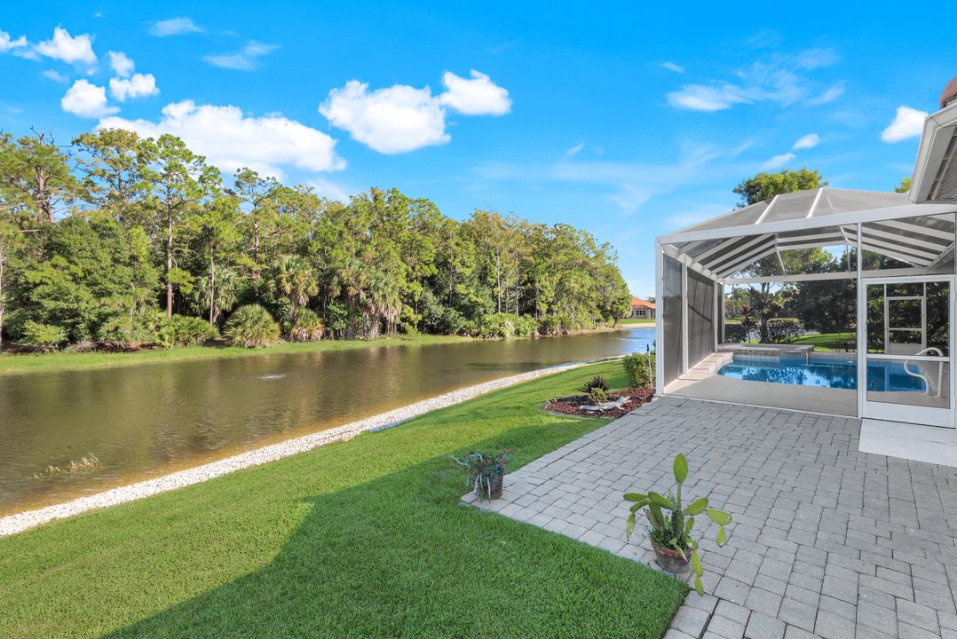 10824 Pond Ridge Dr, Fort Myers, FL 33913