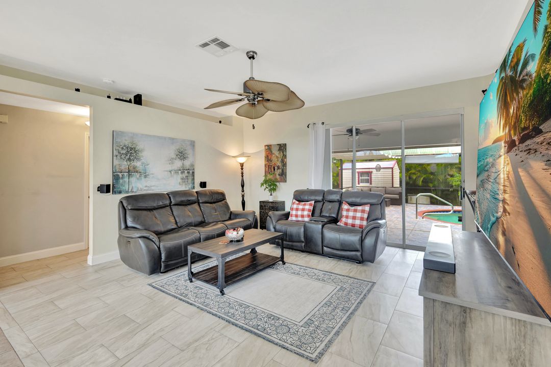 831 SW 17th Terrace, Cape Coral, FL 33991