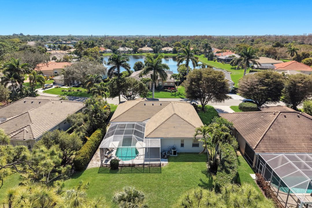 9550 Cedar Creek Dr, Bonita Springs, FL 34135