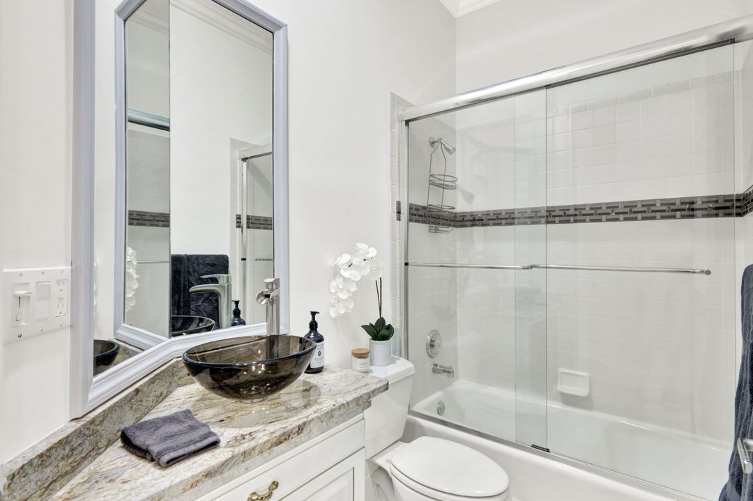 3441 Lakemont Dr, Bonita Springs, FL 34134