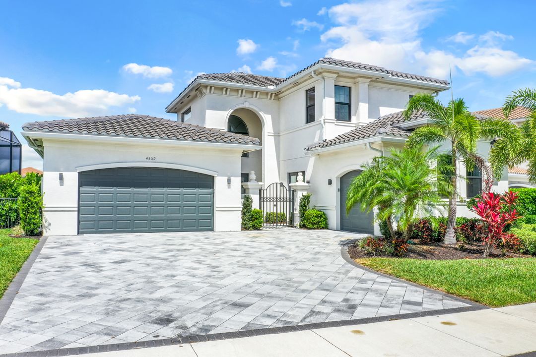 4509 Azalea Dr, Naples, FL 34119