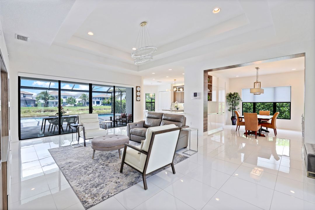 4509 Azalea Dr, Naples, FL 34119