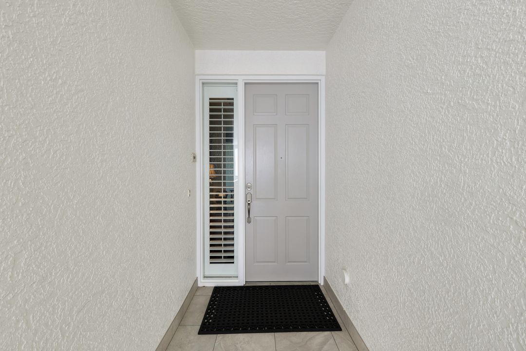 315 Dunes Blvd #707, Naples, FL 34110