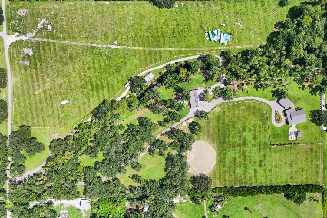 19080 Parkinson Rd, Alva, FL 33920