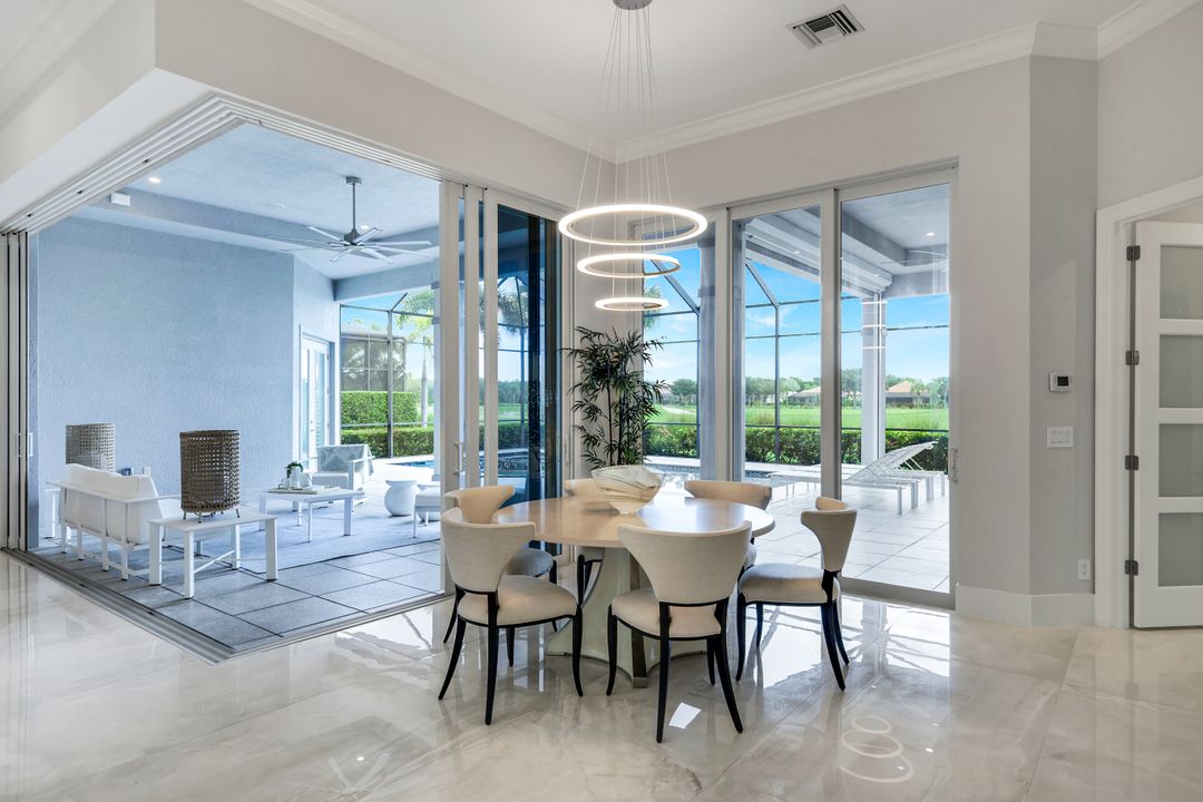 11907 Hedgestone Ct, Naples, FL 34120