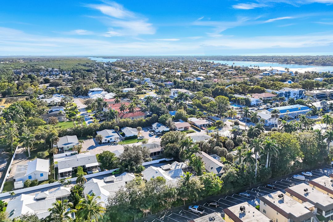 2100 Curtis St, Naples, FL 34112