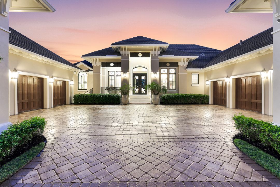 26180 Woodlyn Dr, Bonita Springs, FL 34134