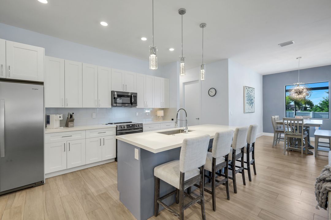4208 NW 13th St, Cape Coral, FL 33993