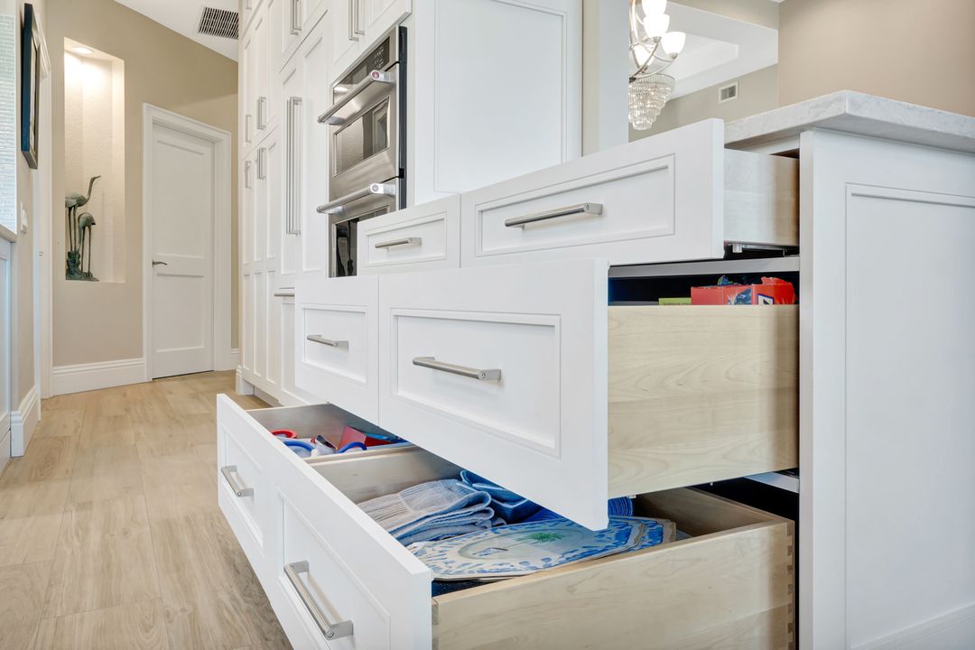 1799 Langford Ln, Naples, FL 34109