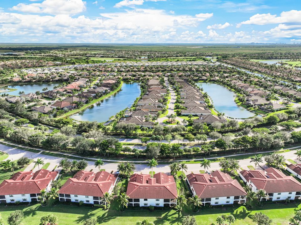 3165 Aviamar Cir #202, Naples, FL 34114