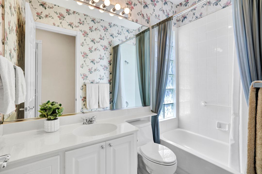 3713 Whidbey Way, Naples, FL 34119