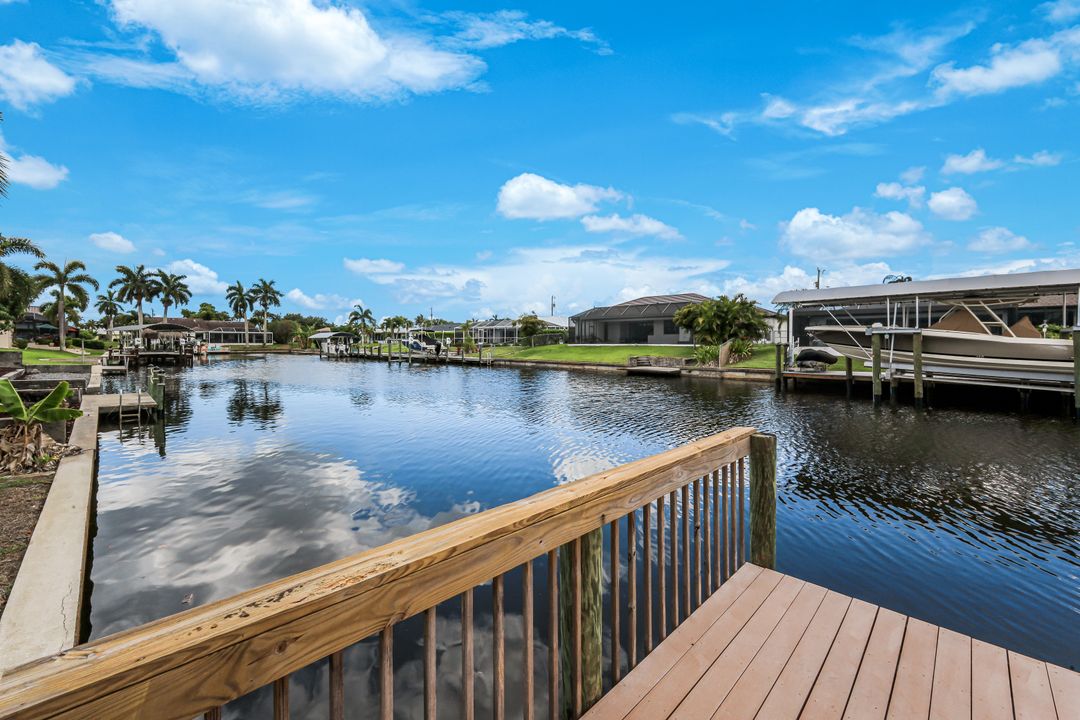 3712 SE 17th Pl, Cape Coral, FL 33904