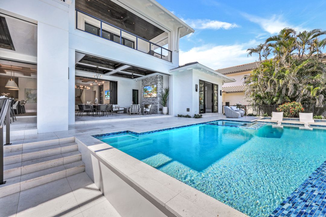 403 Neapolitan Way, Naples, FL 34103