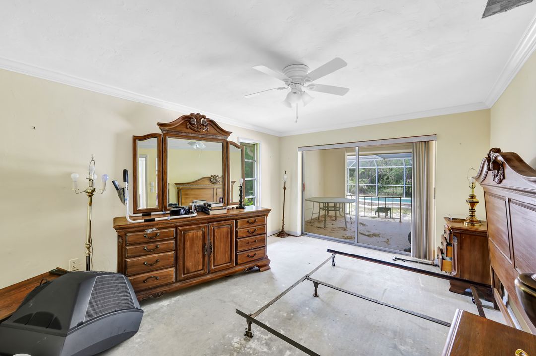 529 Neapolitan Way, Naples, FL 34103