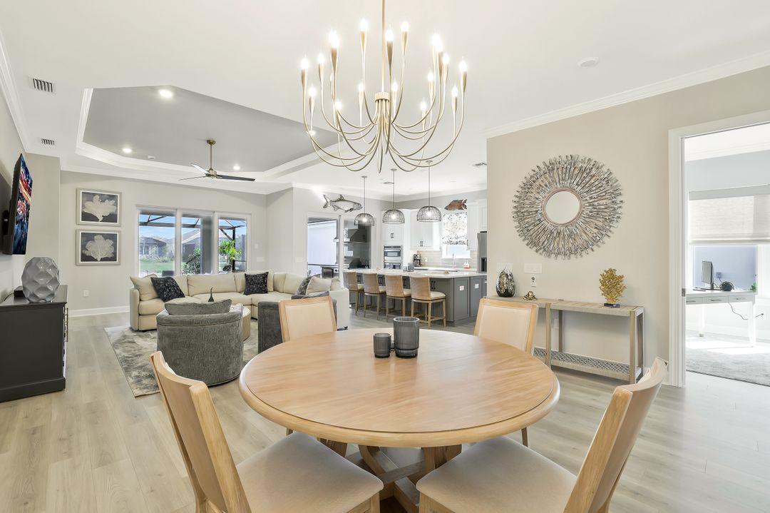 15804 Derna St, Naples, FL 34114