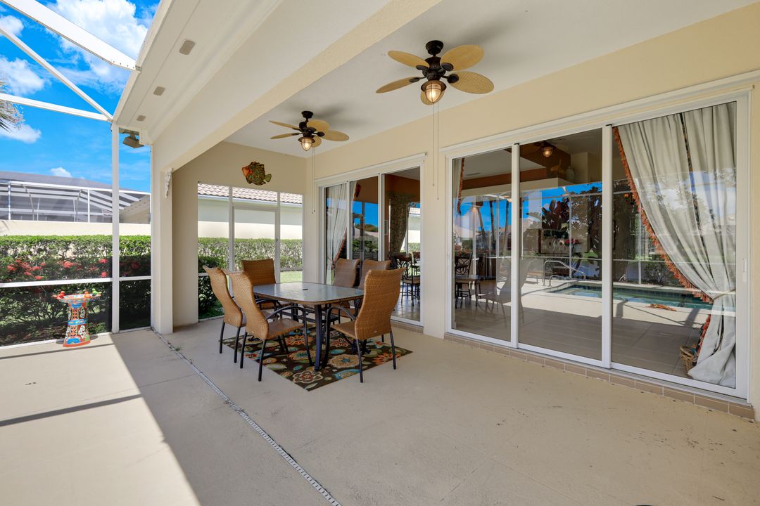5848 Ferrara Dr, Sarasota, FL 34238