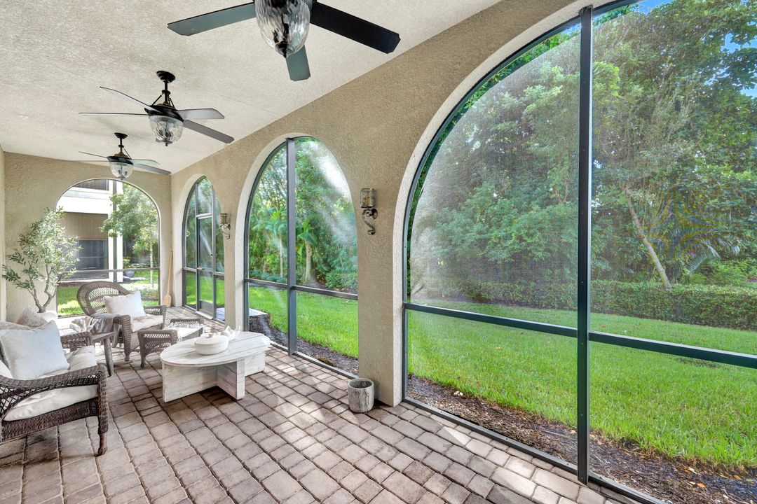 2534 Windward Ct #15-101, Naples, FL 34112