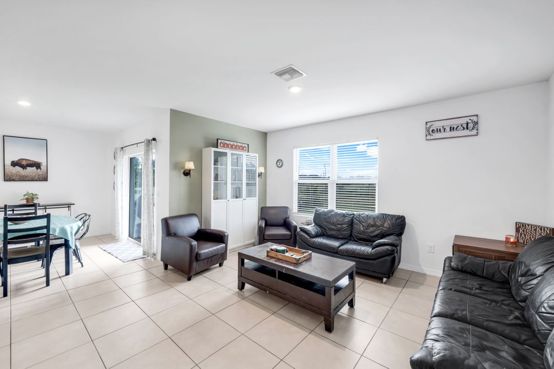 4180 68th Ave NE, Naples, FL 34120
