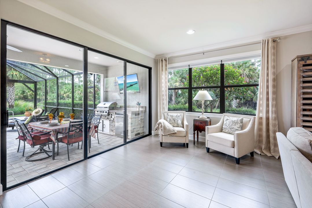 9437 Whooping Crane Wy, Naples, FL 34120