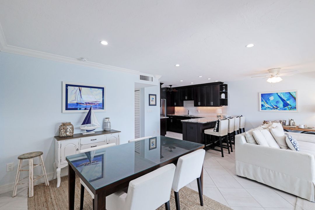 2100 Gulf Shore Blvd N #215, Naples, FL 34102