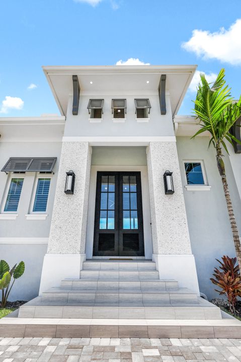 100 S Bahama Ave, Marco Island, FL 34145