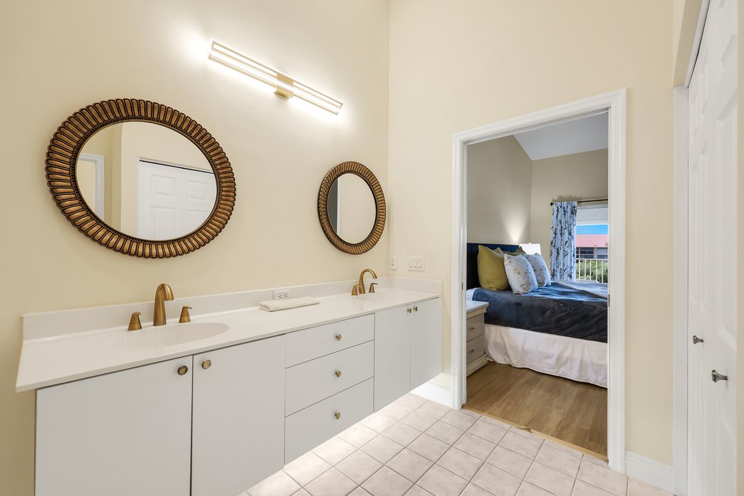 6720 Beach Resort Dr #10, Naples, FL 34114