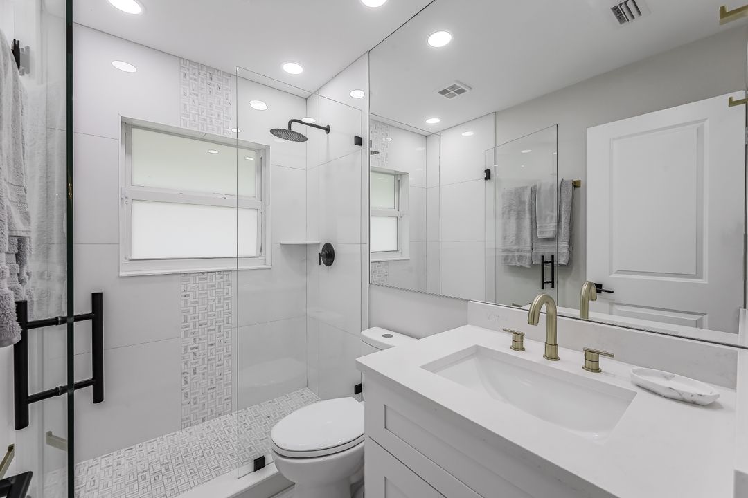 6641 Golden Gate Pkwy, Naples, FL 34105