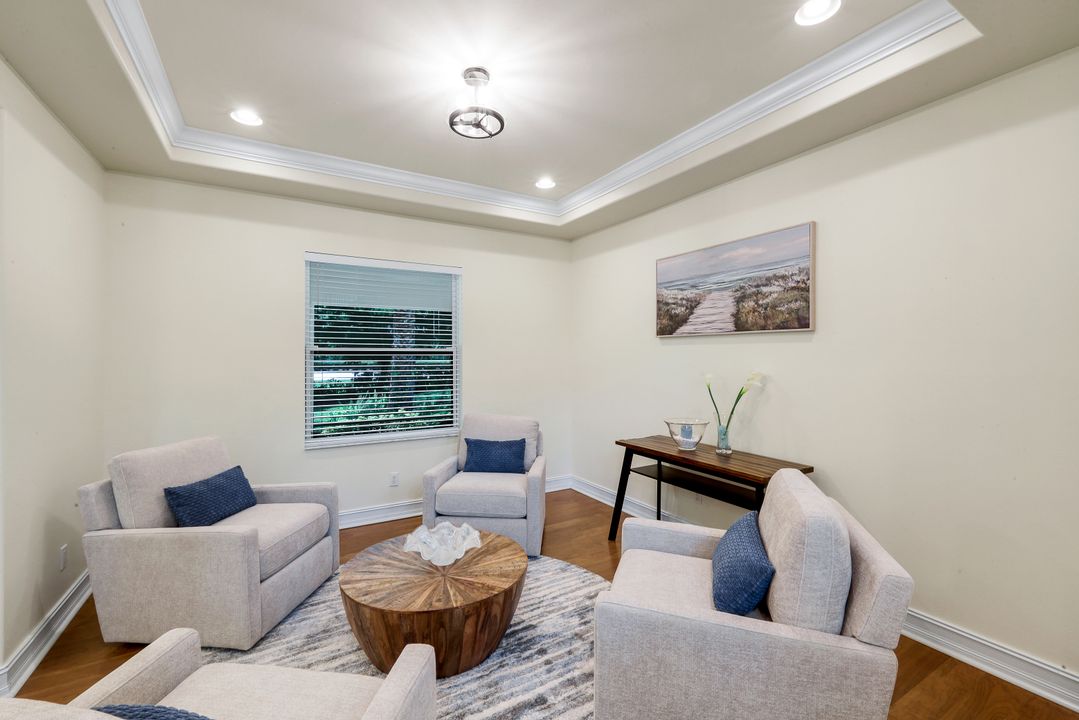 2661 Golden Gate Blvd W, Naples, FL 34120
