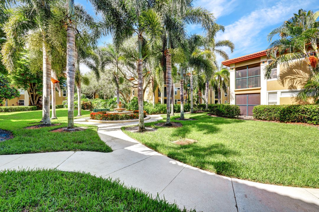 8930 Colonnades Ct E #626, Bonita Springs, FL 34135