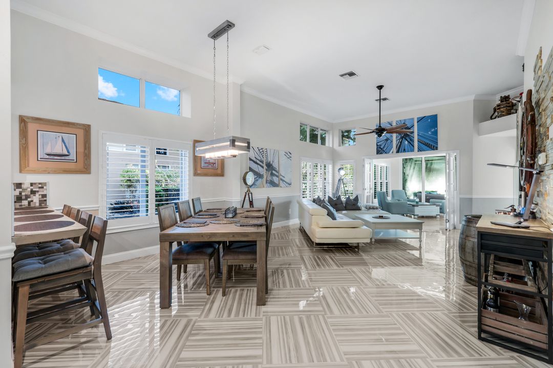 10366 Quail Crown Dr, Naples, FL 34119