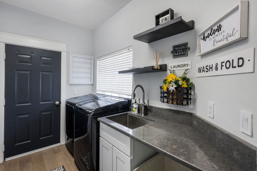 6355 Lexington Ct #102, Naples, FL 34110