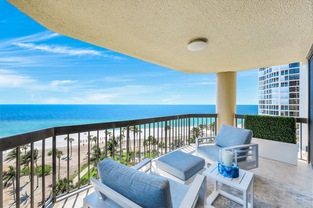 4551 Gulf Shore Blvd N #1003, Naples, FL 34103