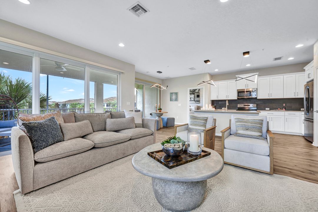 2344 Sheen Ln, Naples, FL 34120