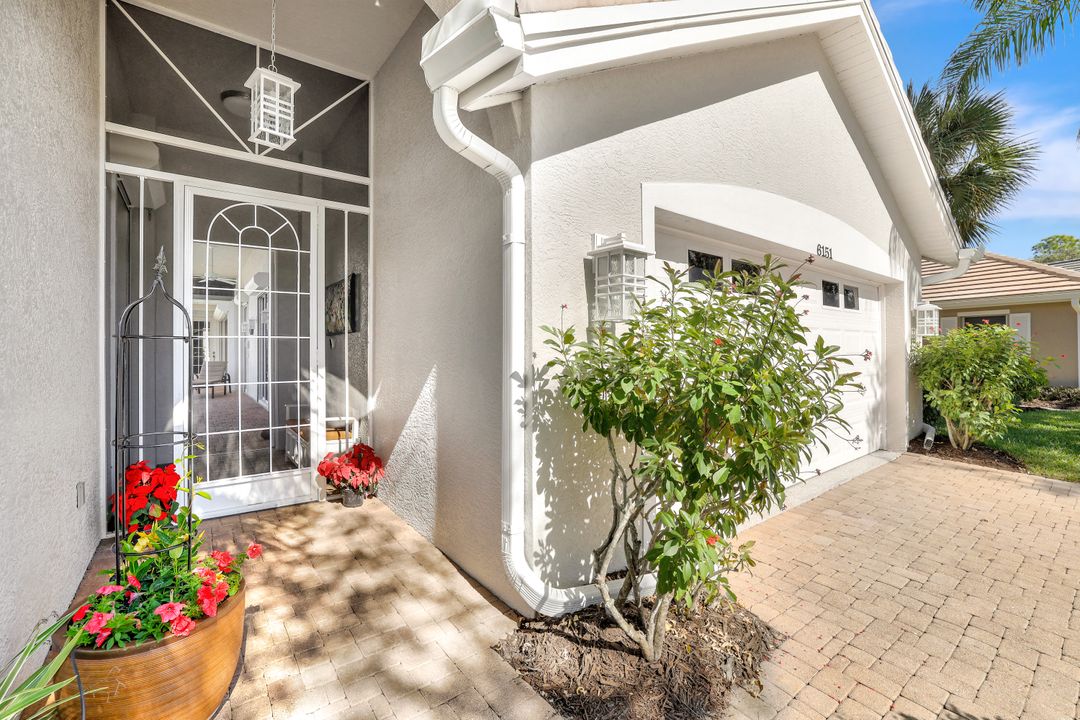 6151 Ashwood Ln, Naples, FL 34110