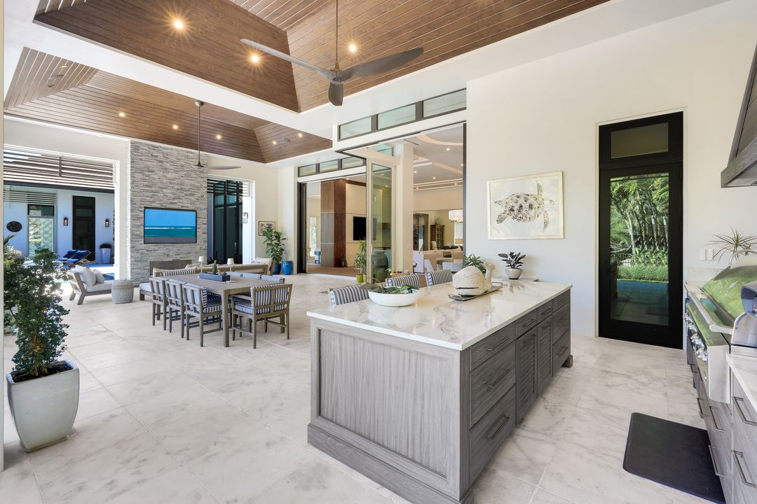 2818 Thistle Way, Naples, FL 34105