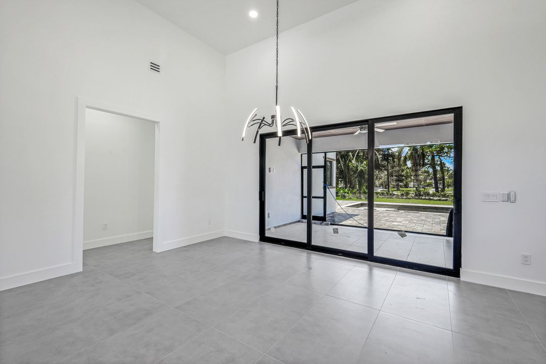 1332 Longwood Dr, Fort Myers, FL 33919