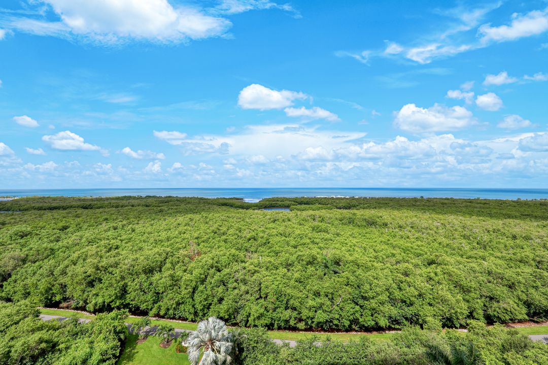 6075 Pelican Bay Blvd #1101, Naples, FL 34108