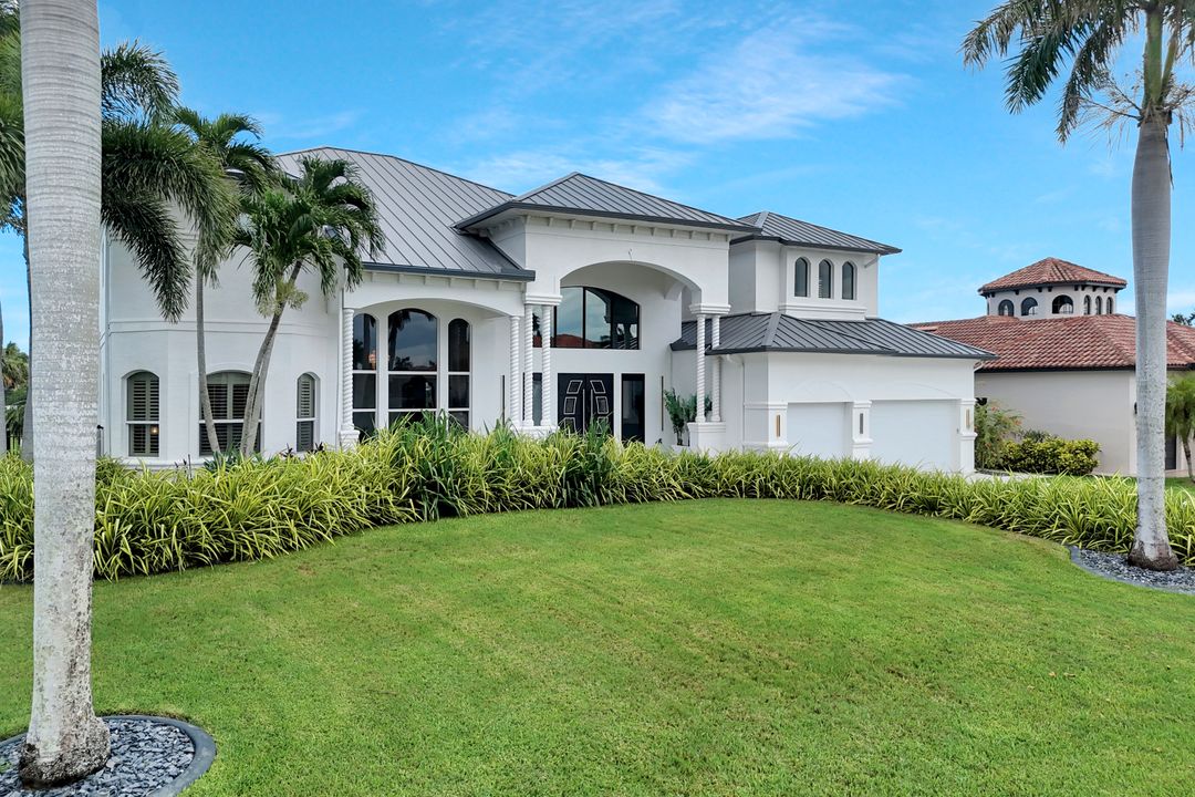 11929 Princess Grace Ct, Cape Coral, FL 33991