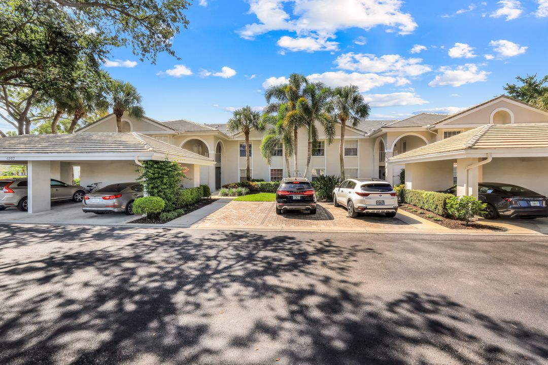 6260 Bellerive Ave #402, Naples, FL 34119