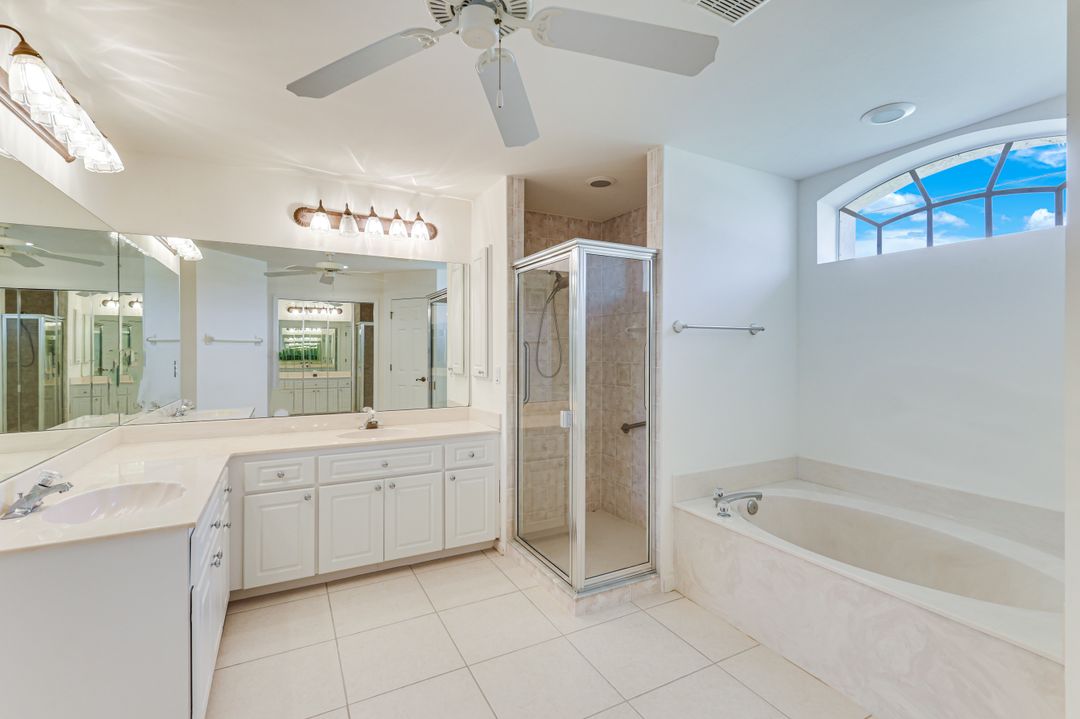 615 SE 19th Ct, Cape Coral, FL 33990